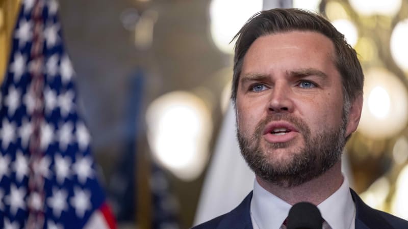 Rusko souhlasilo s ukrajinskou celistvostí po válce. Udělalo mnoho ústupků, řekl Vance