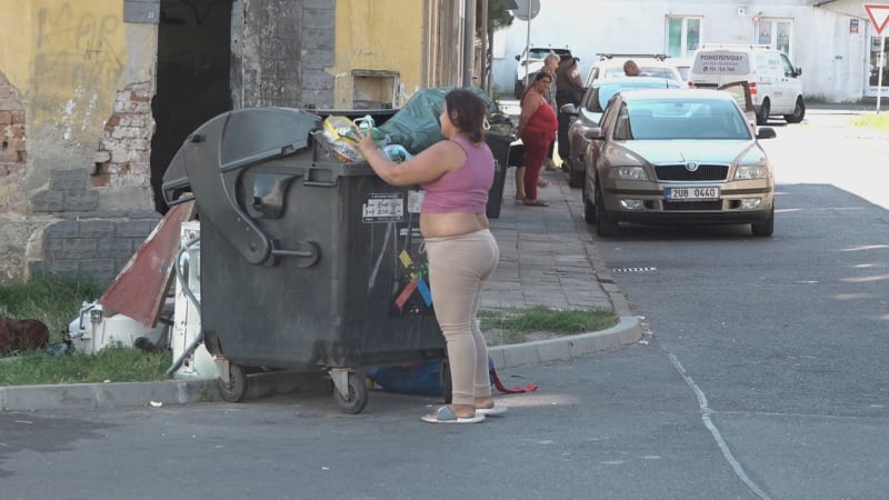 Drogy, nepořádek i „nepřizpůsobiví“. Ústeckou čtvrť sužuje kriminalita, místní se brání