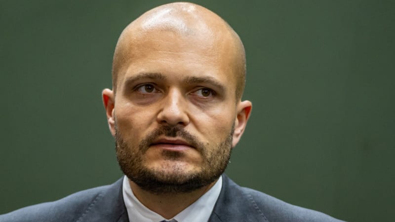 Největším boháčem v Česku je nově zbrojař Strnad. Sesadil energetického magnáta Křetínského