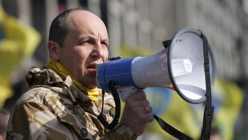 Dopadli jsme vraha exšéfa ukrajinského parlamentu, oznámil Zelenskyj. Policie podezírá Rusko
