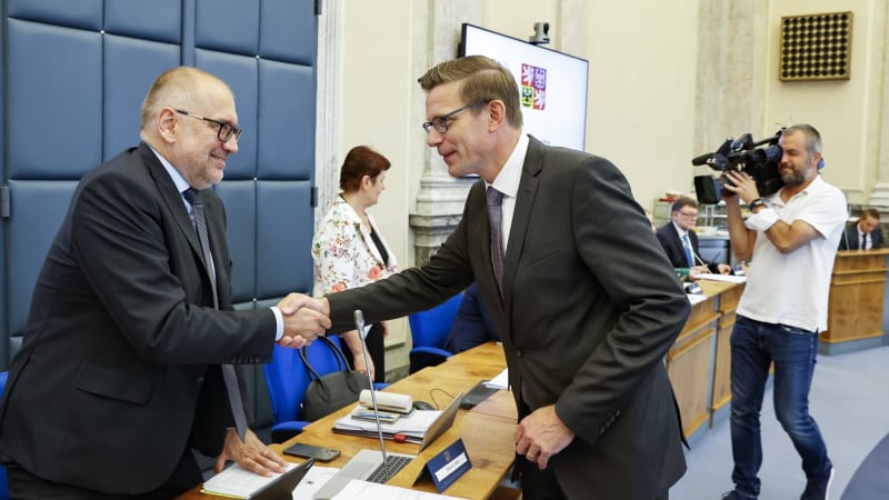 Ekonom: Kupka si peníze ještě může vyhádat na vládě. Resort školství ostrouhá jen na oko