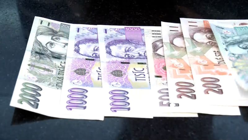 Úřednická chyba za tři miliony: Muž z Tachovska pobíral 25 let důchod za mrtvou tchyni