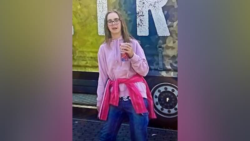 Pátrá se po patnáctileté dívce z Plzně. Za příbuznými autobusem nedojela