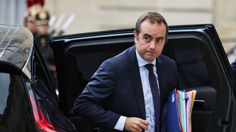 Francie má nového premiéra. Macron jmenoval předsedou vlády ministra obrany Lecornua