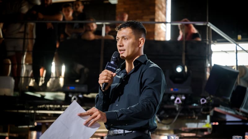 V O2 areně jsme měli být už dávno, říká Le Sy z Clashe. Popsal i konec jedné z tváří organizace