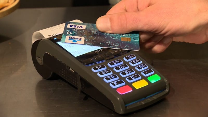 Spropitné jako předvolební téma? ANO chce změnit pravidla, další strany jsou opatrnější