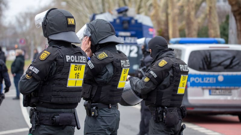 Zátah na Hamás v Německu: Policie zadržela tři muže. Jsou podezřelí, že chtěli útočit na Židy