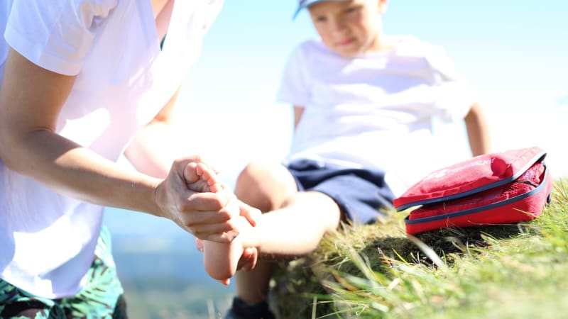 Když se „vzdělávání“ změní v příčinu bolesti: Jak získat odškodnění školního úrazu? Radí advokát