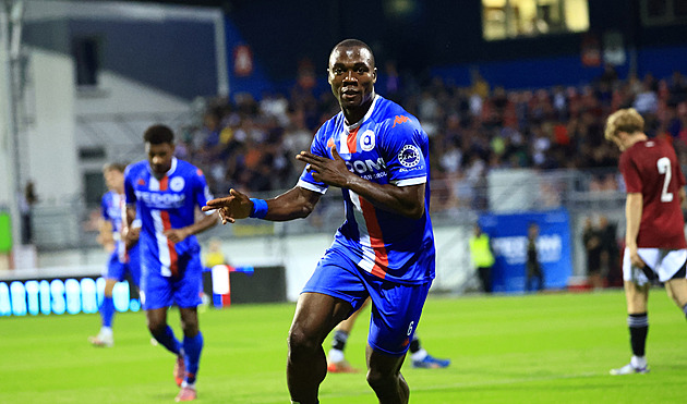 Pivo nechci, radši knedlíky. Adediran se v druhé lize rozstřílel, souzní s cílem Artisu