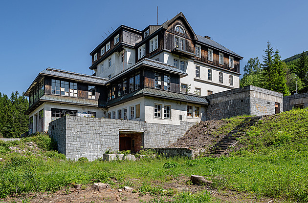 Bývalý Grand hotel ve Špindlerově Mlýně padne, nový může mít 340 lůžek