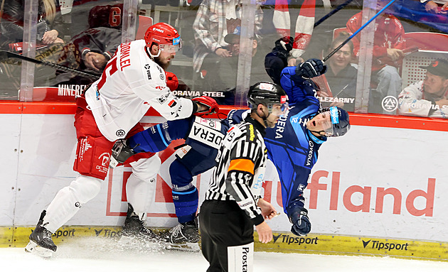 ONLINE: Plzeň dotáhla Litvínov, Oceláři přišli v derby o vedení. Dynamo čeká Vary