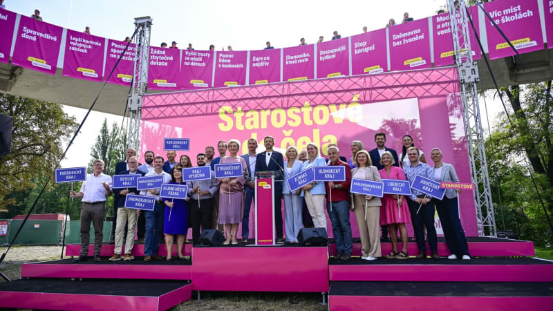 Zákaz mobilů ve škole? STAN se nedokáže shodnout. Rakušan je proti, ukážu mu data, říká Krainer