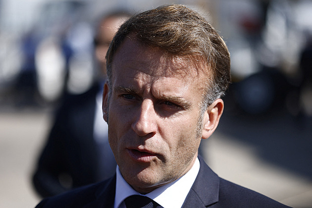 Macron slíbil Nigérii pomoc proti únosům. Vyzval ostatní země, aby se zapojily