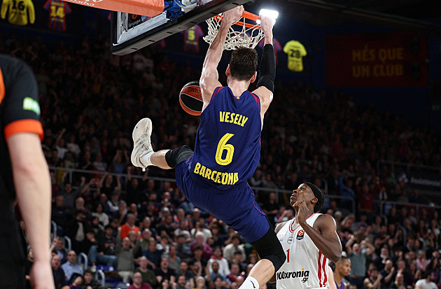 Barcelona se rozstřílela, Veselý se Satoranským pomohli k triumfu