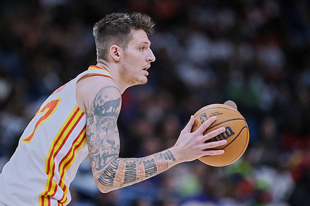 Atlantu nakopla Krejčího poločasová smršť, Lakers podržel LeBron