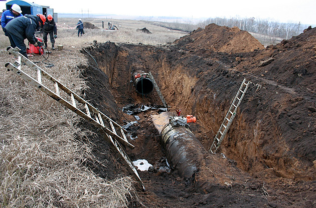 V Rusku zadrželi čtyři mladistvé, viní je z pokusu o sabotáž na ropovodu Družba