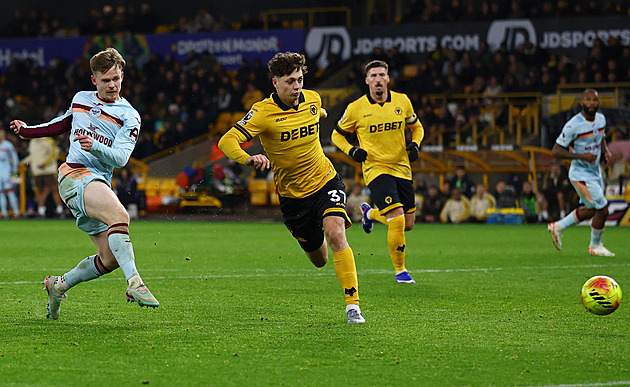 ONLINE: Chelsea remizovala, Wolves s Krejčím ztrácí. City vede nad West Hamem