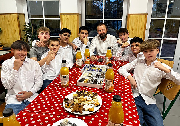 Děti do poslední chvíle neví, zda budou na Vánoce s rodinou, říká ředitel domova