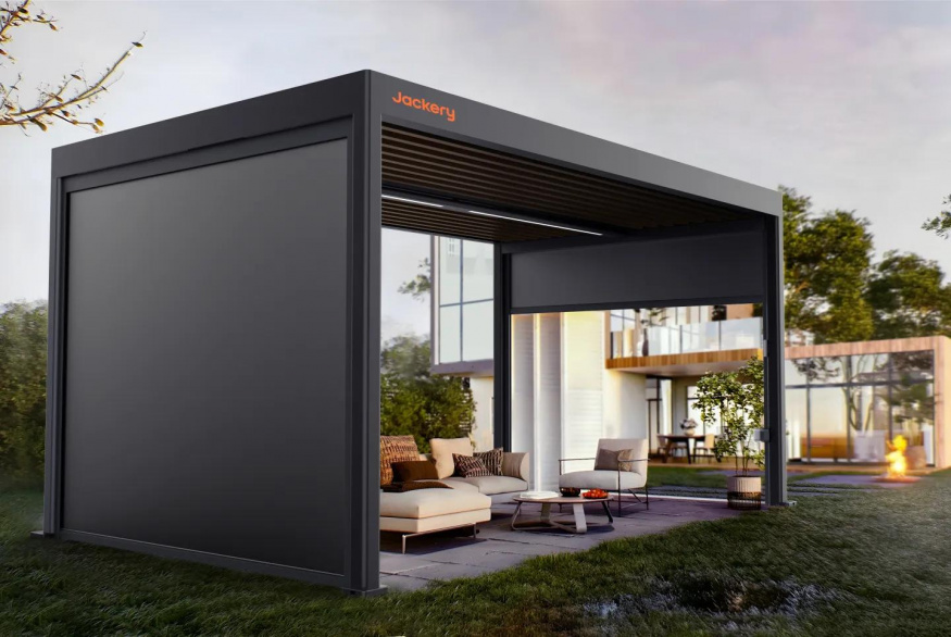 Zahradní altánek 21. století? Jackery na CES vsadilo na soláry a baterii