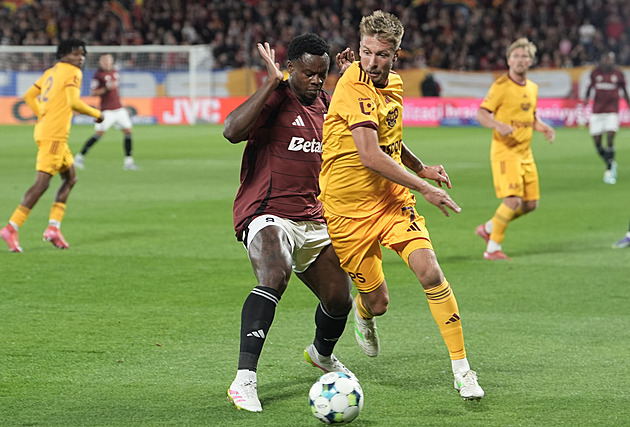 Fotbalové přestupy ONLINE: Sparta pouští útočníka Millu a dotahuje Peruánce