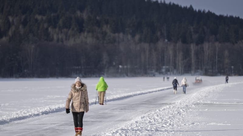 Teploty po víkendu sletí pod -10°, čeká se sněžení. MAPA ukazuje, kde udeří nejkrutější mrazy