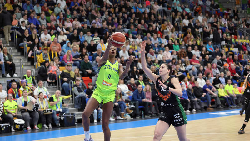 Světové hvězdy ženského basketbalu v Jihlavě: Zápas USK Praha s Žabinami Brno má bořit rekordy
