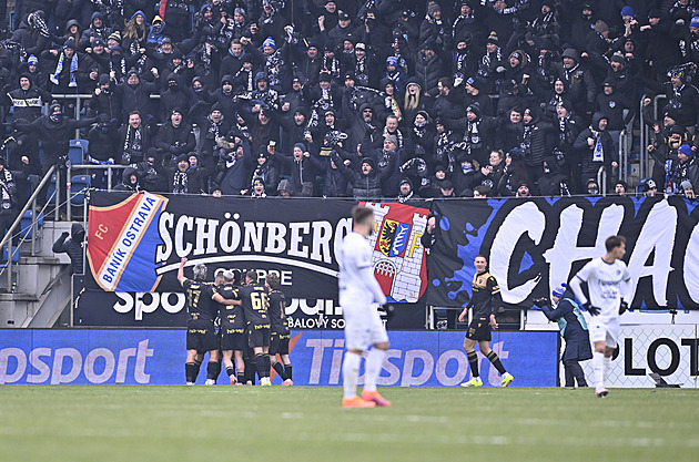 ONLINE: Slovácko - Baník 0:2, chybu v rozehrávce domácích trestá Jurečka