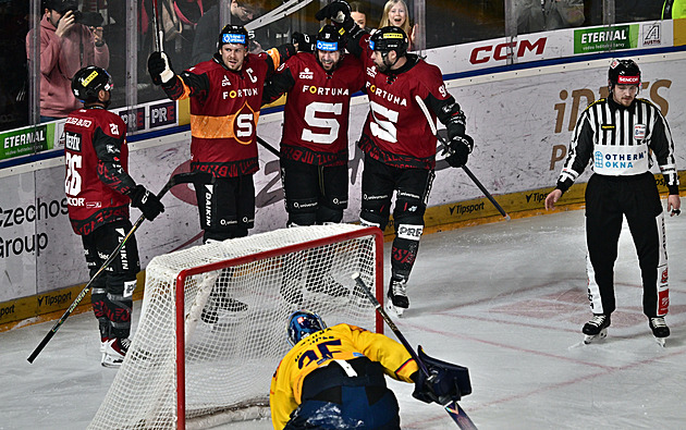 ONLINE: Budějovice srovnaly na ledu Sparty, trefil se Harris