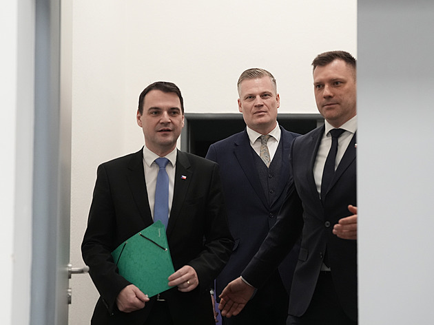 Turek poletí na Kypr slovenským vládním speciálem, staví se pro něj Taraba