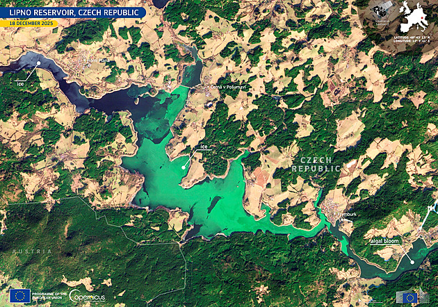 Zelený led na Lipně byl vidět i z vesmíru, zachytila ho družice Copernicus