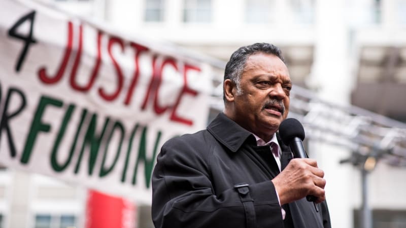 Zemřel bojovník za občanská práva a pastor Jesse Jackson. Usiloval i o Bílý dům