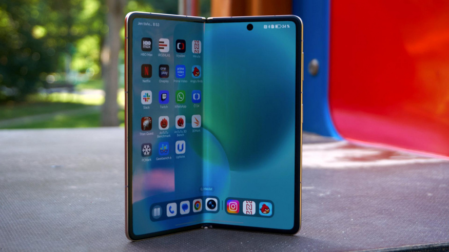 Honor Magic V6 poprvé naživo: extratenká skládačka míří na MWC
