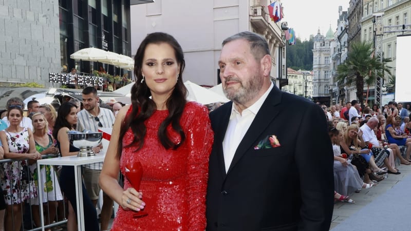 Rozvod Ornelly Koktové vyvolal bouři. Fanoušci píší o nevěře i marketingu. Ozvala se její matka