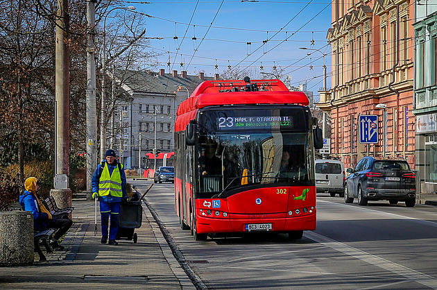 V Budějovicích se elektrobusům daří. Dopravní podnik koupí další za stovky milionů