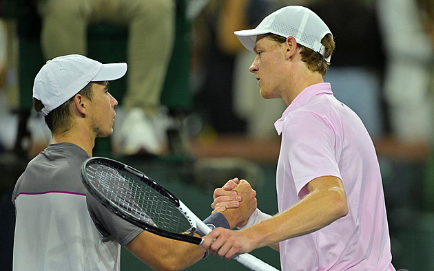 Nosková a Menšík si v Indian Wells zahrají třetí kolo, Svrčina nestačil na Sinnera