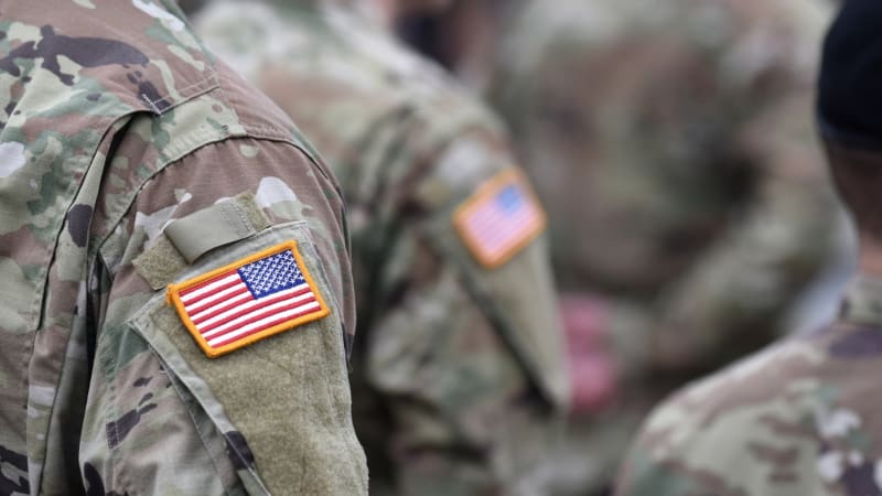 Tisíce pěšáků a obrněná vozidla. USA zvažují, že proti Íránu vyšlou další posily