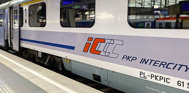 Šest hodin výluky kvůli mostu. Vlaky mezi Bohumínem a Chalupkami obnovily provoz