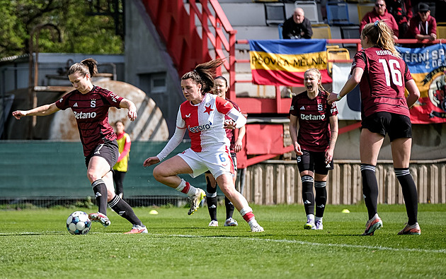 Emoce i vyloučení. Slávistky porazily v derby Spartu a přiblížily se na 5 bodů