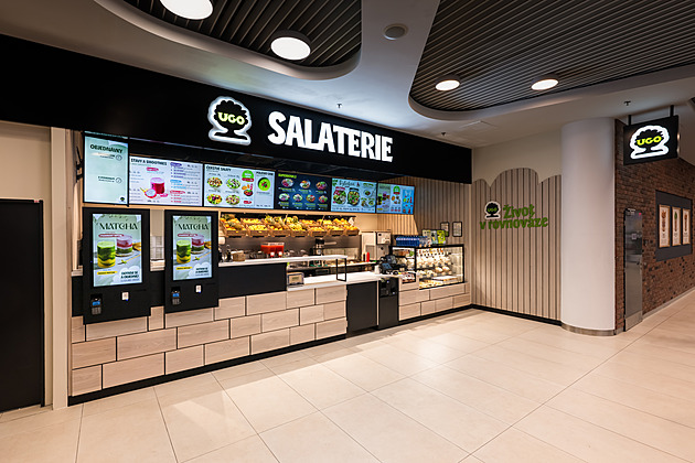 Strom splněných přání láká do nové pobočky UGO. Stylovými dárky děkuje fandům za dvacet let přízně