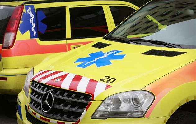 Dálnici D1 na Benešovsku uzavřela nehoda tří aut, zraněné je i dítě