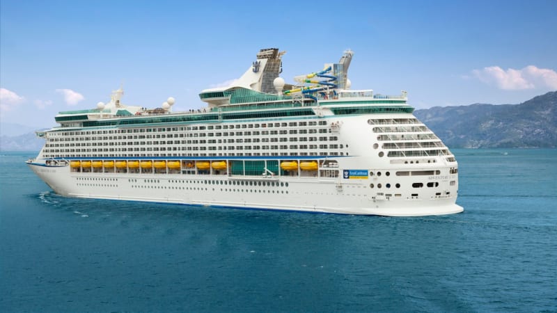 Nečekaný zvrat po party na lodi: Žena vysoudila miliony za to, že se opila a zlomila si nohu