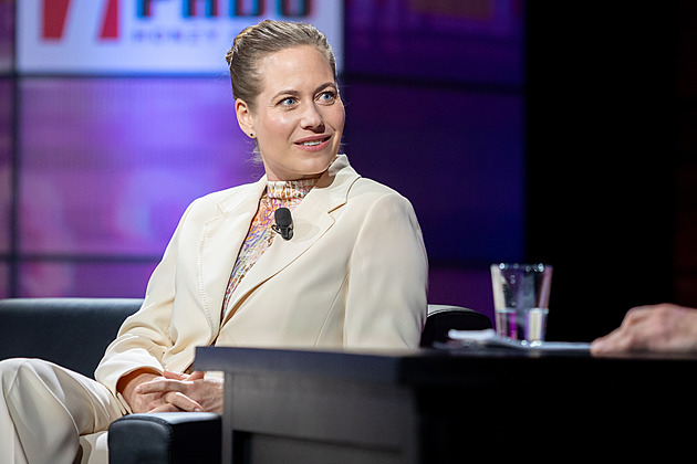 Děti se mnou nemluví, protože mě neslyší, říká herečka Zuzana Kajnarová