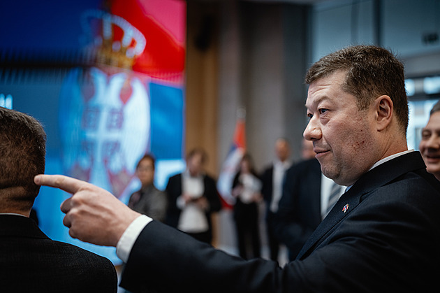 Okamura navštívil srbský parlament, poté ho přijme Vučić