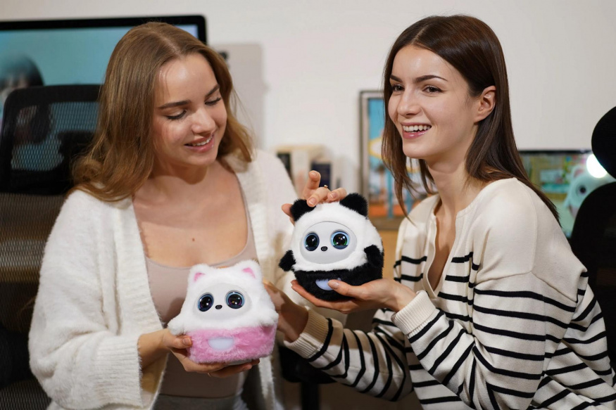 Roztomilý AI robůtek Pophie boří internet: umí česky a vy si ho zamilujete