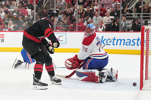 Carolina nedala Montrealu šanci, ve finále Stanley Cupu vyzve Vegas. Dobeš končí