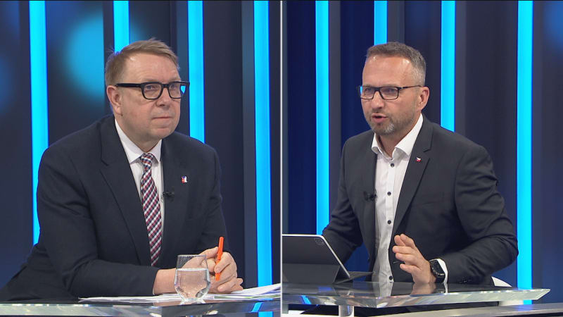 Hádka o Ukrajince: Tajíte data, obvinil Jurečka vládu. Juchelka mu připomněl starou fabulaci