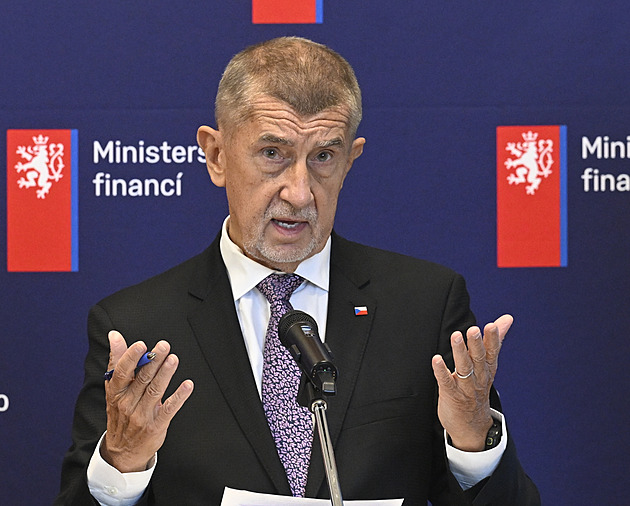 Vláda rozetne složení delegace dva týdny před summitem NATO. Babiš řekl termín