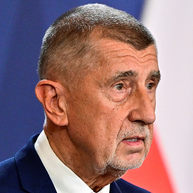 Nezvykle rychlé rozhodnutí, podjatý soud. Vládní politici reagují na opatření ÚS