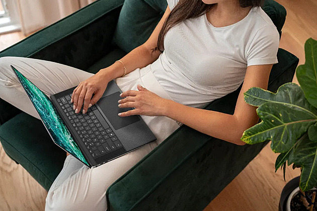 To asi nikdo nečekal. Microsoft dal Windows 10 další rok. Co musíte udělat