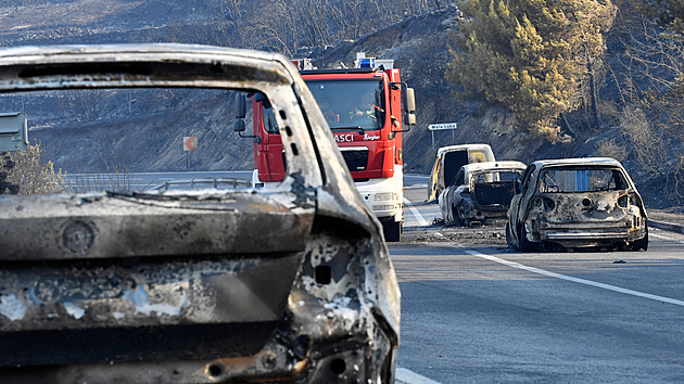 „Plameny za auty a kolona se ani nehnula.“ Češi prchali před požárem v Chorvatsku